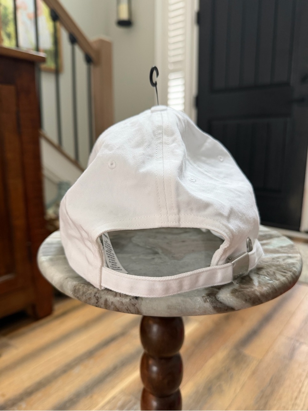 LULULEMON hat - Picture 2 of 3